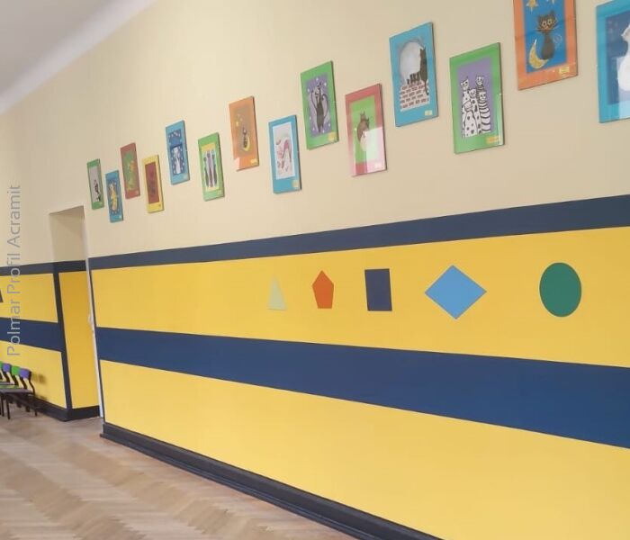 Płyty ochronne w szkołach i przedszkolach – szybka modernizacja korytarzy